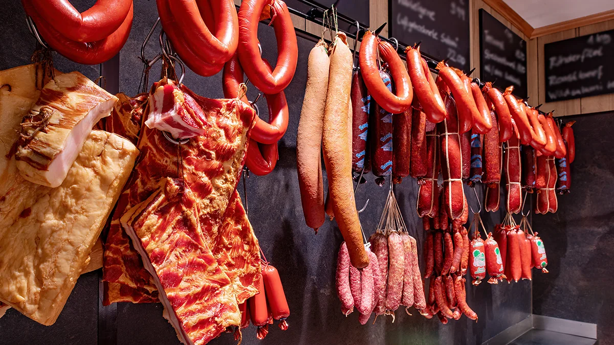Wurstwaren aus eigener Herstellung